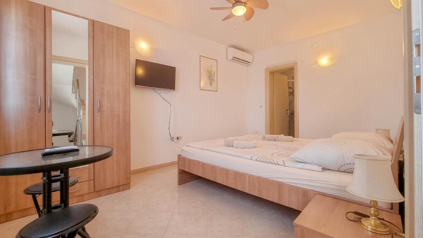 Lucijana Room Novigrad Istria Eksteriør billede